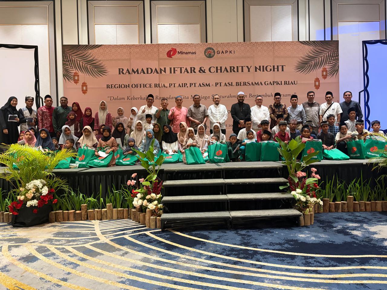 Minamas Serahkan Bantuan untuk Anak Panti Asuhan