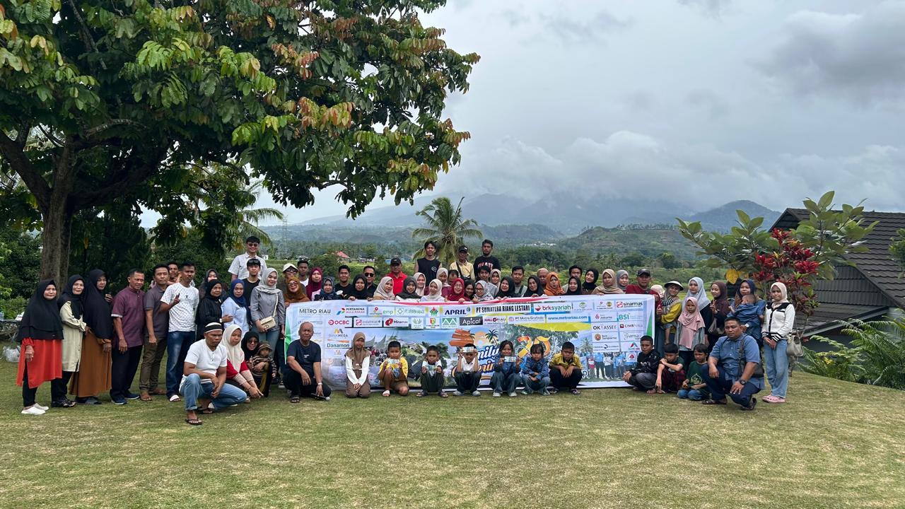Family Gathering Metro Riau Group 2025