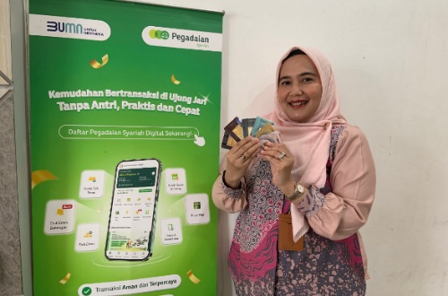 Kepala Cabang Pegadaian Syariah Harapan Raya, Richa Madona.(foto: meri/halloriau.com)