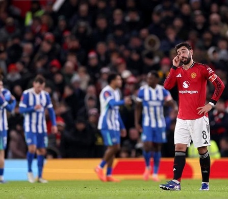 Manchester United kalah 1-2 dari Brighton & Hove Albion dan terhenti di babak ketiga Piala FA 2025/2026. (Foto: Carl Recine/Getty Images)

