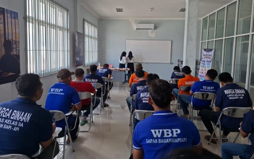 Warga binaan Rohil kembali belajar di kelas.(foto: afrizal/halloriau.com)