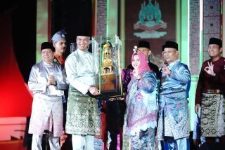 Malam penutupan Musabaqah Tilawatil Quran (MTQ) ke-43 tingkat Provinsi Riau di di astaka utama Lapangan Pasir Andam Dewi Kabupaten Bengkalis. (Foto: Media Center Riau)