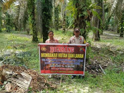 Polsek Simpang Kanan aktif melakukan sosialisasi larangan karhutla ke masyarakat. (Foto: Afrizal)