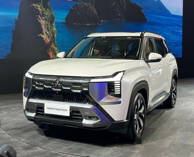 Mitsubishi Destinator.