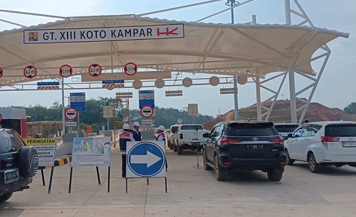 Gerbang Tol XIII Koto Kampar.(foto: int)