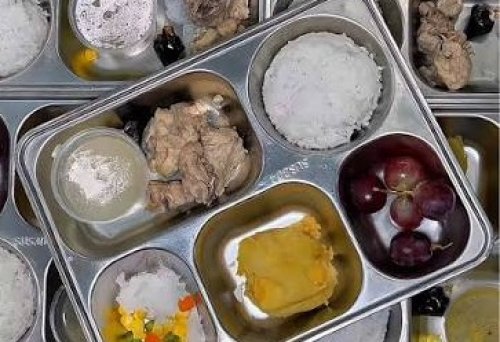 Menu MBG sup ayam di Kampar diduga racuni ratusan siswa dan guru.(ilustrasi/int)