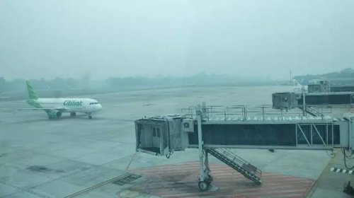 Kabut mulai menipis, aktivitas penerbangan di Bandara Pekanbaru berangsur normal (foto/int)