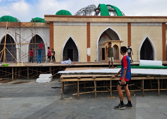 Pemko Dumai gesa pembangunan Astaka MTQ Riau ke-42 Tahun 2024 di Taman Bukti Gelanggang Kota Dumai (foto/bambang)