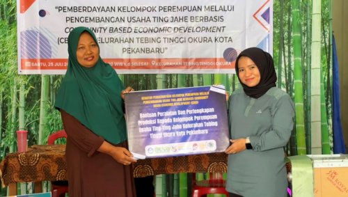 Ketua Tim PkM Unri,  Risky Arya Putri SSos MSi.(foto: istimewa)