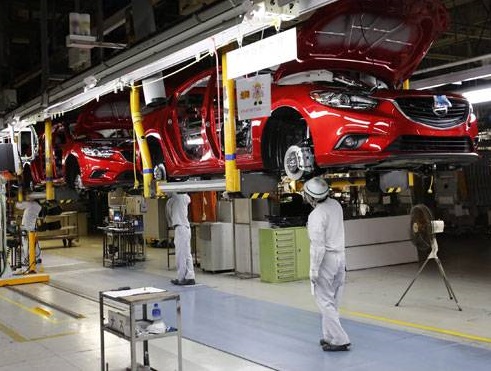 ilustrasi pabrik Mazda.