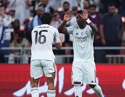 Vinicius Junior merayakan gol penyama kedudukan ke gawang Barcelona. (Foto: Getty Images/Yasser Bakhsh)