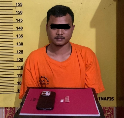 Unit Reskrim Polsek Lubuk Batu Jaya berhasil mengungkap jaringan pengedar narkoba. (Foto: Andri Subakti)
