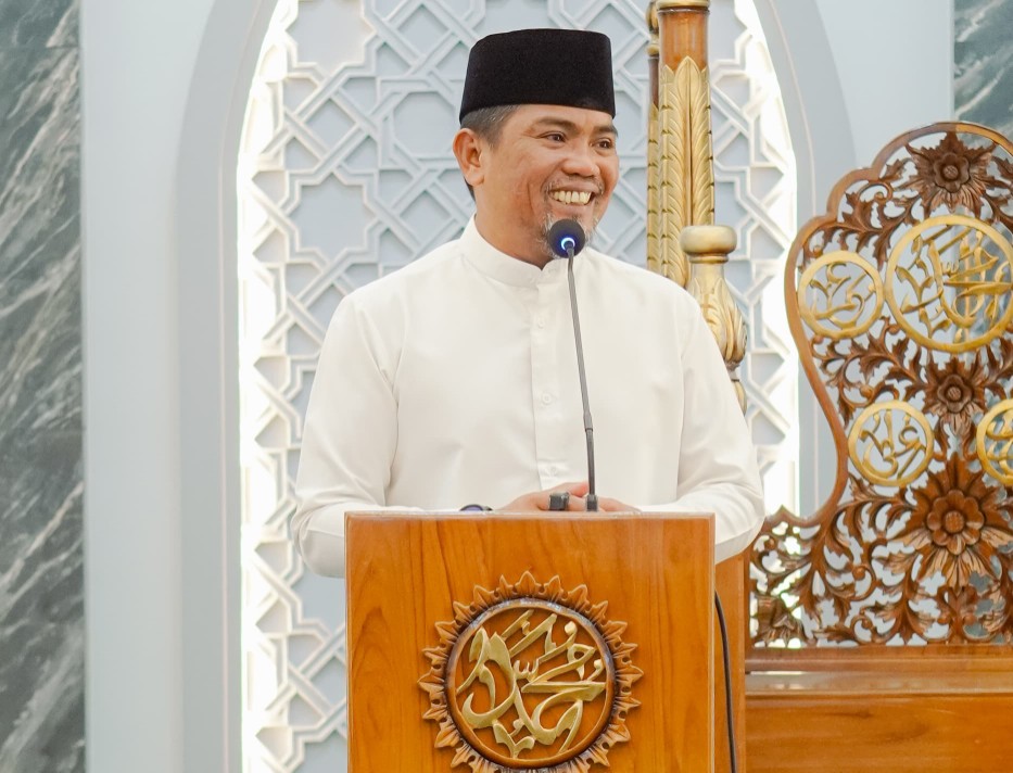 Bupati Pelalawan H. Zukri, MM menghadiri kegiatan Takhtimul Quran dalam rangka memperingati Nuzulul Quran 1447 H (foto/Andy)