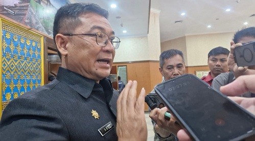 Sekda Riau, Syahrial Abdi. (Foto: Fitri Yani)