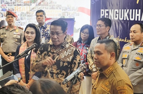 Menteri Hukum RI Supratman Andi Agtas mengapresiasi langkah Gubernur Riau Abdul Wahid.(foto: cakaplah.com)