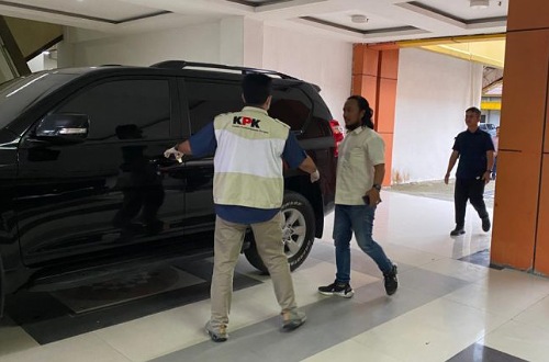 KPK menggeledah kantor dan Rumdin Bupati Inhu beberapa waktu lalu.(foto: int)