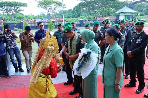 Kodim 0322/Siak kini resmi dipimpin oleh Letkol Czi Andy Kurniawan, S.Hub.Int (foto/diana)