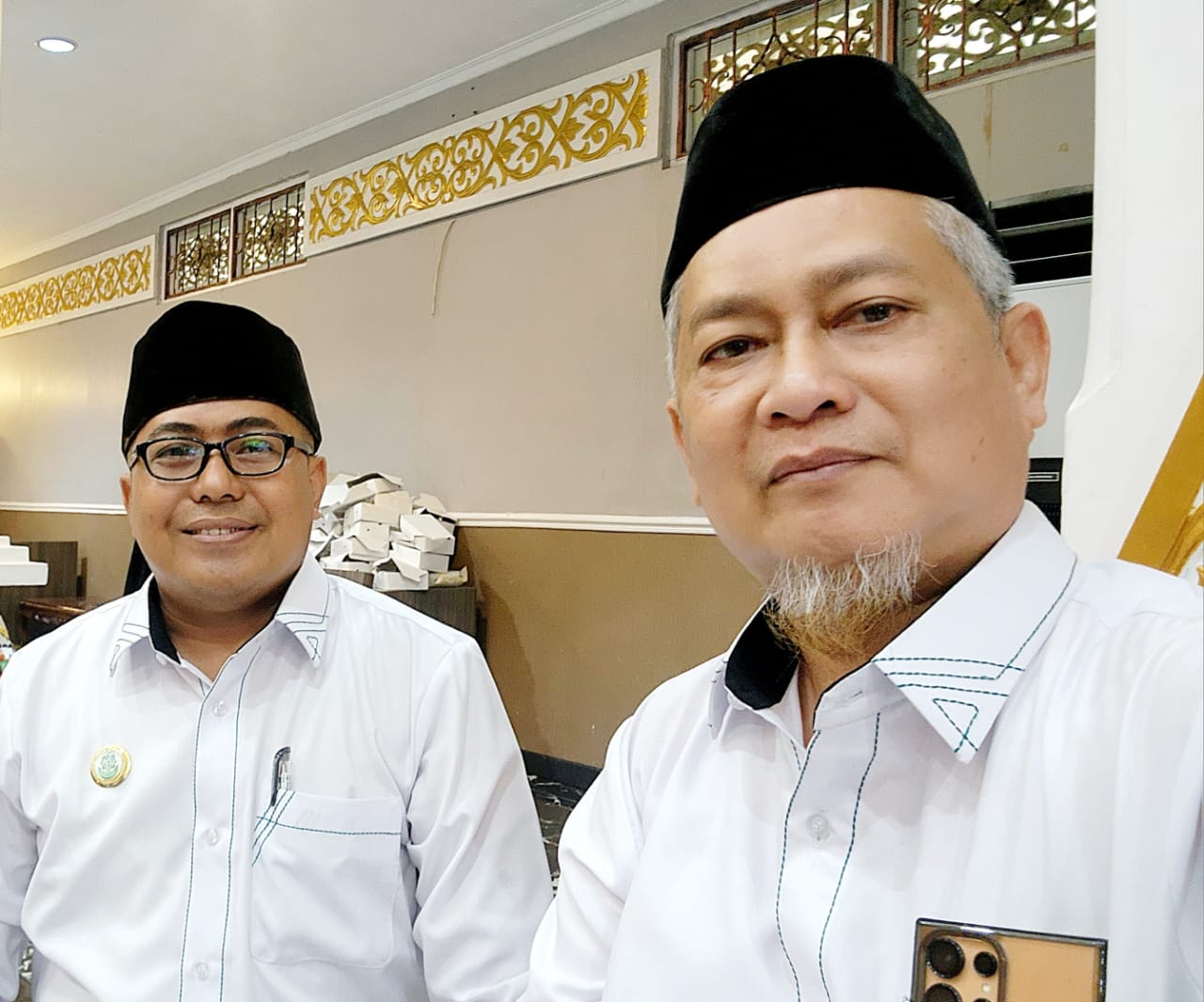 Ketua ASN PPPK Riau, Ekowi (kiri) apresiasi Wako Pekanbaru usulkan PPPK paruh waktu (foto/ist)