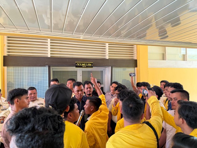 Mahasiswa Unilak demo Rektorat soroti infrastruktur (foto/ist)