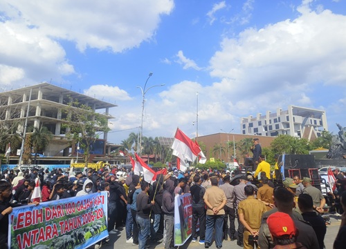 Dukung Satgas Relokasi TNTN, AAliansi Masyarakat Penyelamatan Gajah Gelar Aksi Balasan (foto/yuni)