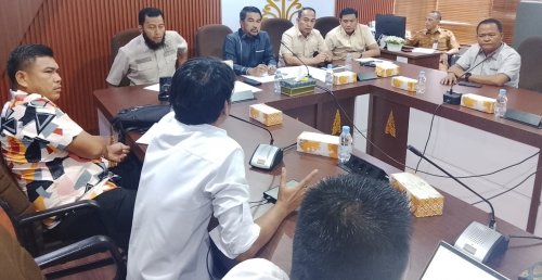 Hearing Komisi I DPRD Pekanbaru dengan Puskesmas Umban Sari.(foto: mimi/halloriau.com)