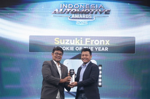 Suzuki Fronx Raih Rookie of The Year 2025.(foto: istimewa)