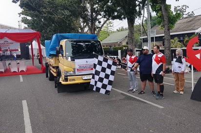 PSI Riau menyalurkan bantuan ke daerah terdampak banjir dan longsor di Sumatera Barat (foto/ist)