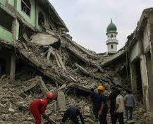 Bangunan Pondok Pesantren (Ponpes) Al Khoziny ambruk di Kabupaten Sidoarjo, Jawa Timur.