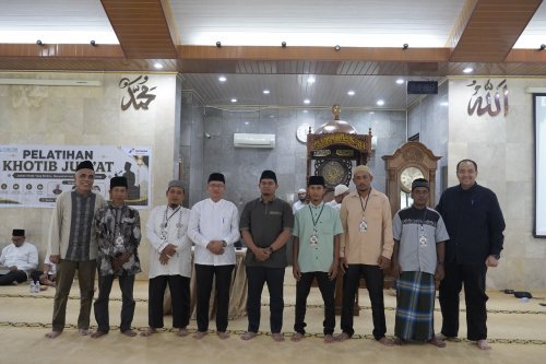BAZMA PPN Kilang Dumai hadirkan pelatihan khatib Jumat dan pelatihan bina mualaf untuk masyarakat (foto/ist)