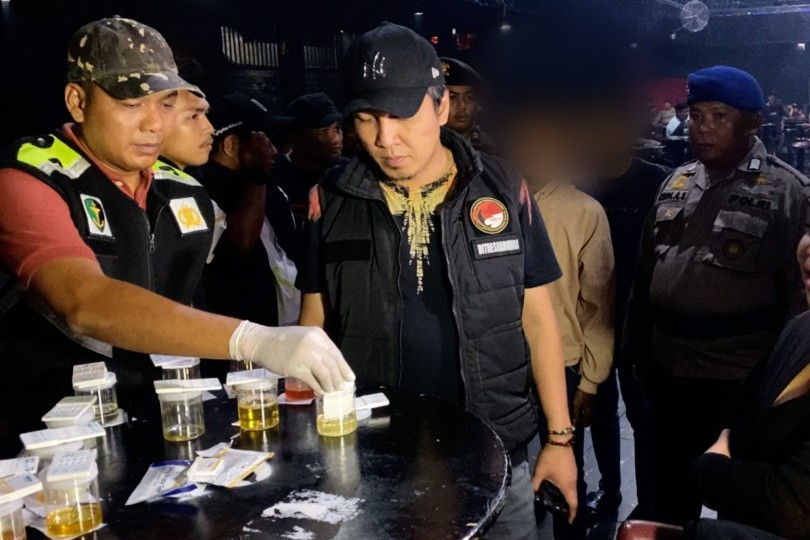 Direktur Reserse Narkoba Polda Riau, Kombes Manang Soebeti razia THM di Pekanbaru (foto/int)