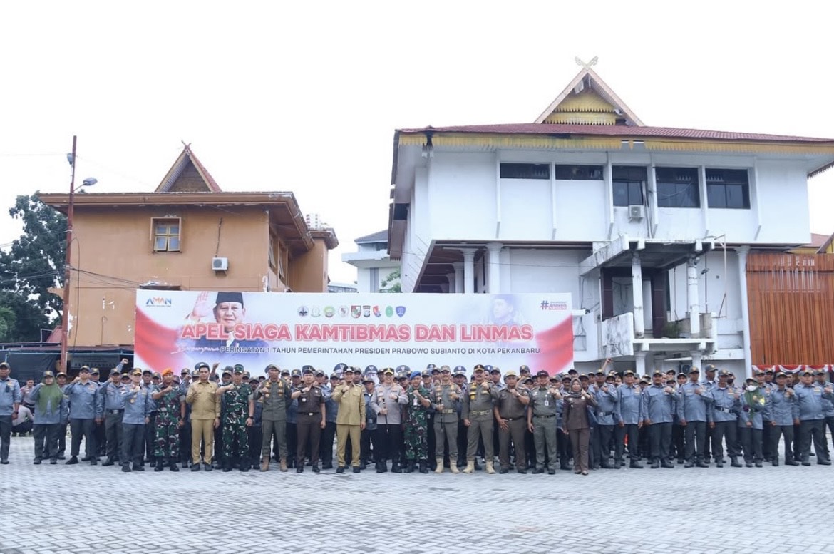Pemko Pekanbaru mengelar apel siaga Kamtibmas, wujud sinergi dalam menjaga stabilitas daerah (foto/Tata)