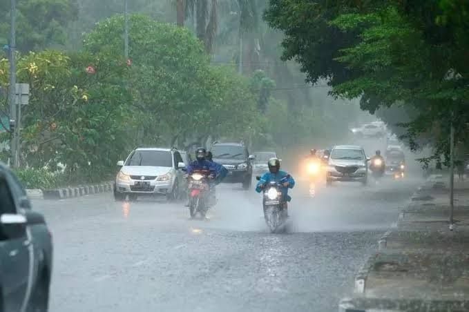 Ilustrasi hujan lebat diprediksi guyur Pekanbaru dan sekitar (foto/int)