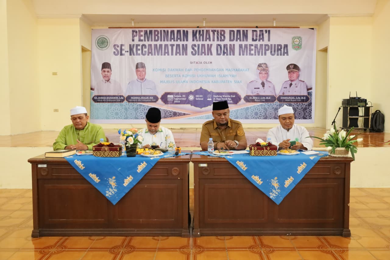 Wabup Siak minta khatib dan dai harus jadi penggerak persatuan umat (foto/diana)