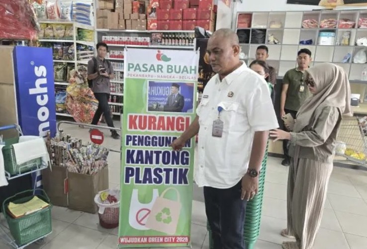 Pemko Pekanbaru masifkan sosialisasi larangan kantong plastik di pusat belanja (foto/ist)