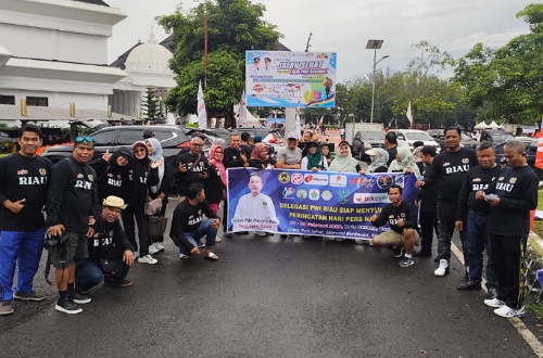Jalan Sehat Rombongan PWI Riau di Banten dalam rangka HPN 2026.(foto: istimewa)