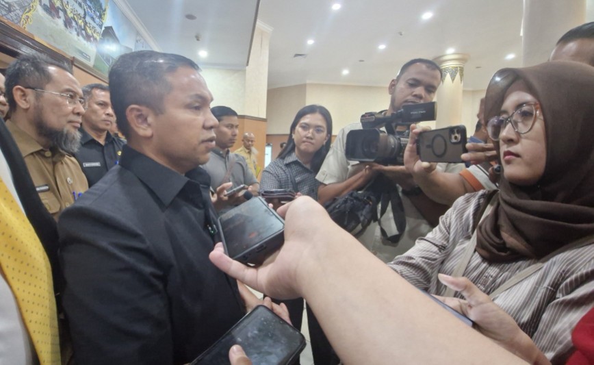 Gubernur Riau, Abdul Wahid berikan tanggapan terkait pemotongan TPP ASN (foto/fitri)