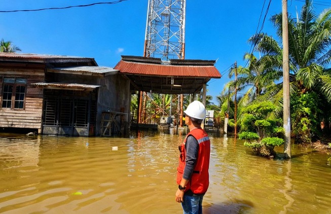Indosat memberikan paket khusus bencana bagi pelanggan terdampak di Aceh-Sumut-Sumbar (foto/ist)
