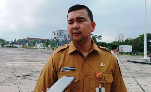 Kepala Dinas Tenaga Kerja dan Transmigrasi Provinsi Riau, Bobby Rachmat (foto/yuni)