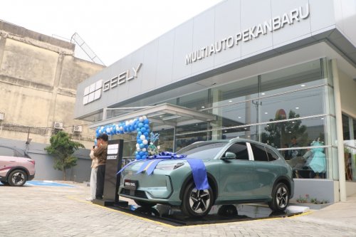 Geely hadirkan diler ke-51 dengan fasilitas 3S di Pekanbaru (foto/riki)