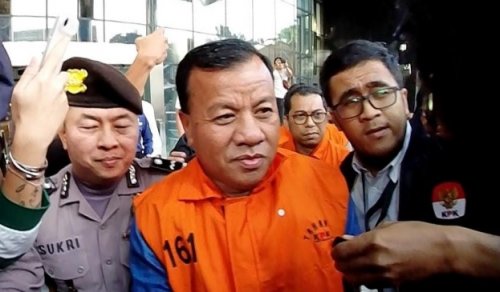 Suhardiman Amby ditahan KPK terkait OTT Pemkab Kuansing.(foto: int)