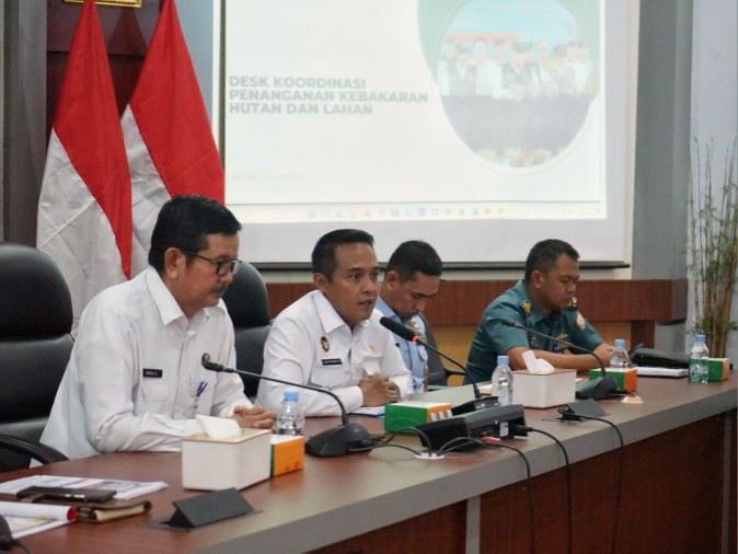 Pemko Dumai gelar Rakor bersama Kemenkopolkam bahas penanggulangan Karhutla (foto/bambang)