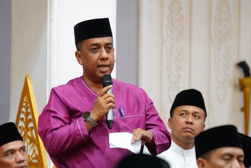 Kepala Disnakertrans Riau, Roni Rakhmat (foto/int)