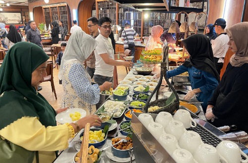 Hotel Pangeran Pekanbaru Sajikan Buffet Lengkap dan Live Cooking.(foto: tata/halloriau.com)