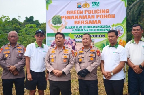 Polres Pelalawan gelar patroli dan penghijauan bersama PT Musim Mas.(foto: andi/halloriau.com)