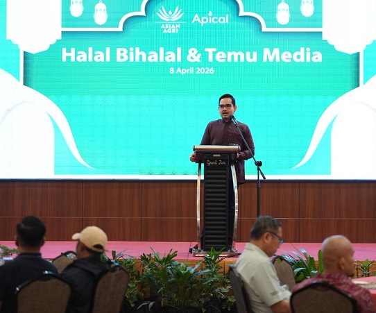 Head of Corporate Communications RGE Agri, Prama Yudha Amdan saat memberikan sambutan.