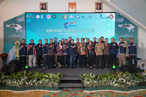 Dua perwakilan Serikat Pekerja BRK Syariah masuk dalam jajaran pengurus nasional. (Foto: Sri Wahyuni)