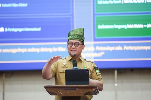 Sekdaprov Riau, Syahrial Abdi (foto/int)