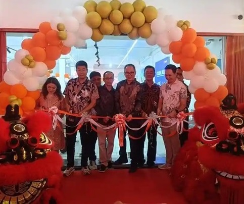 Grand opening dealer Yadea Pekanbaru, Minggu (8/3/2026).