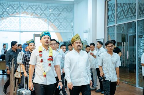 HIPMI Riau menyatakan dukungan penuh kepada Ketua Umum BPP HIPMI, Akbar Himawan Buchari, sebagai calon Menpora. (Foto: Sri Wahyuni)