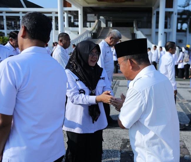 Bupati Siak, Afni Zulkifli.